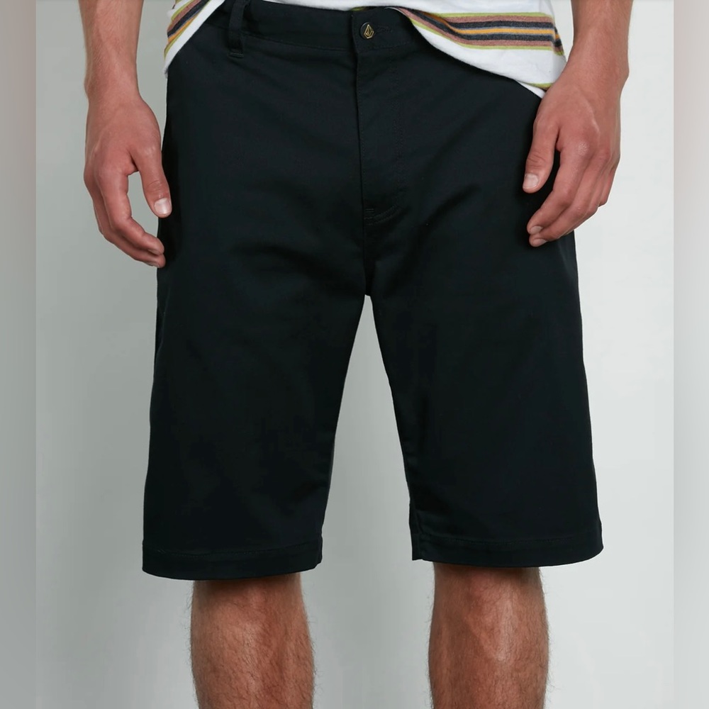 VMONTY STRETCH SHORTS - BLACK size 32